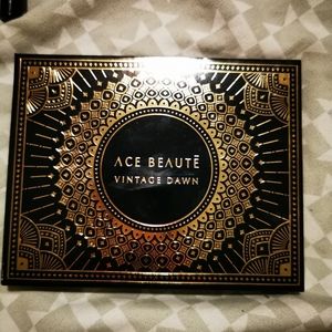 Ace beauté eye shadow palette